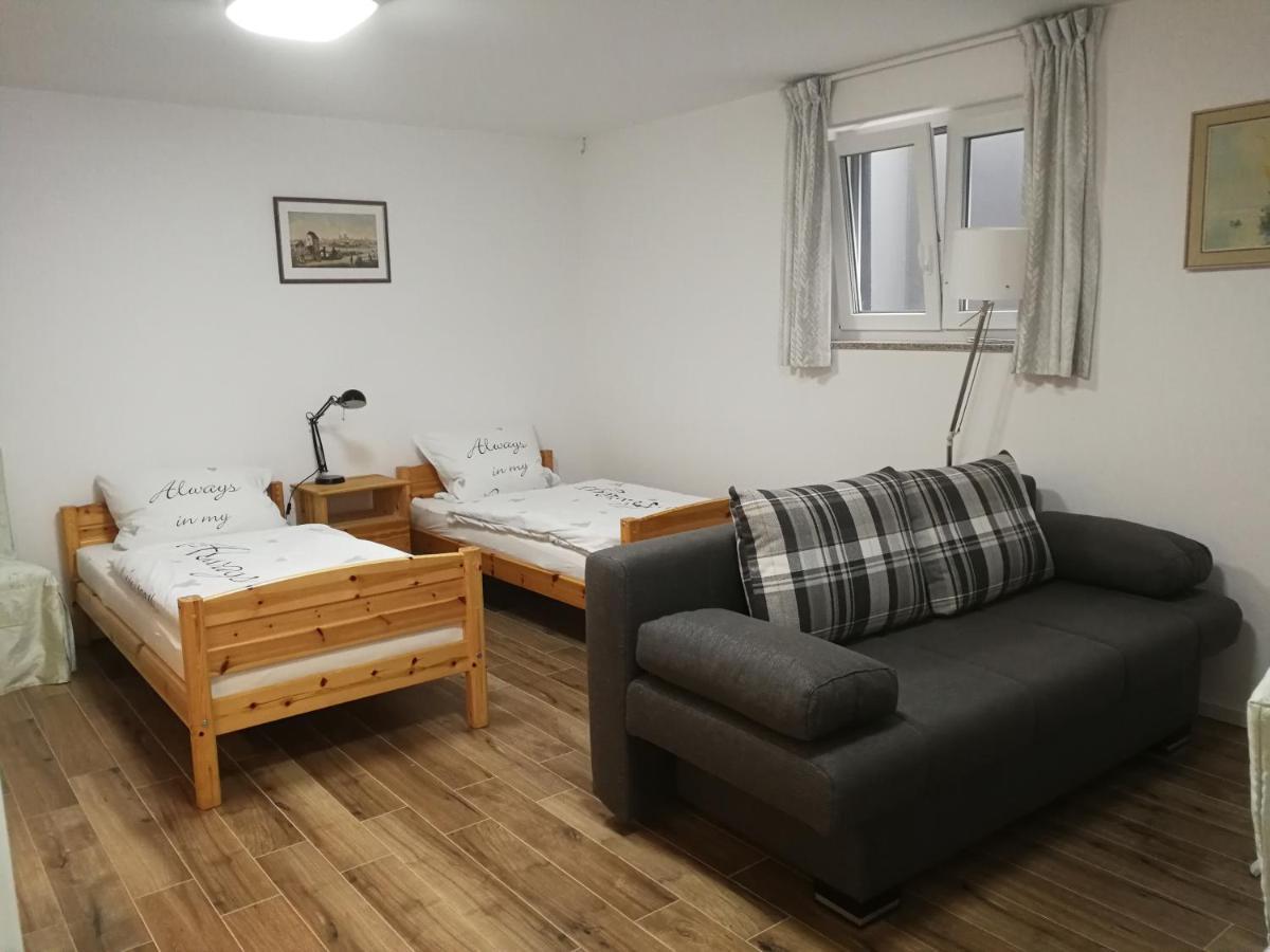 21A Comfortable Studio Taufkirchen  Bagian luar foto