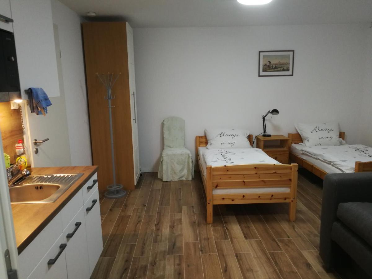 21A Comfortable Studio Taufkirchen  Bagian luar foto