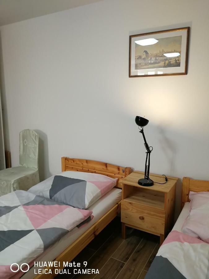 21A Comfortable Studio Taufkirchen  Bagian luar foto