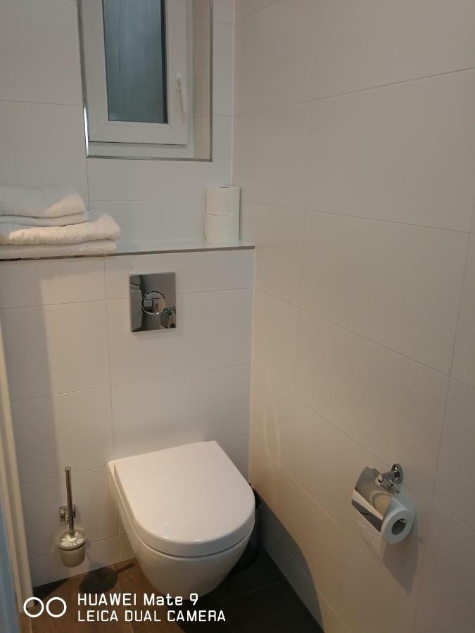 21A Comfortable Studio Taufkirchen  Bagian luar foto